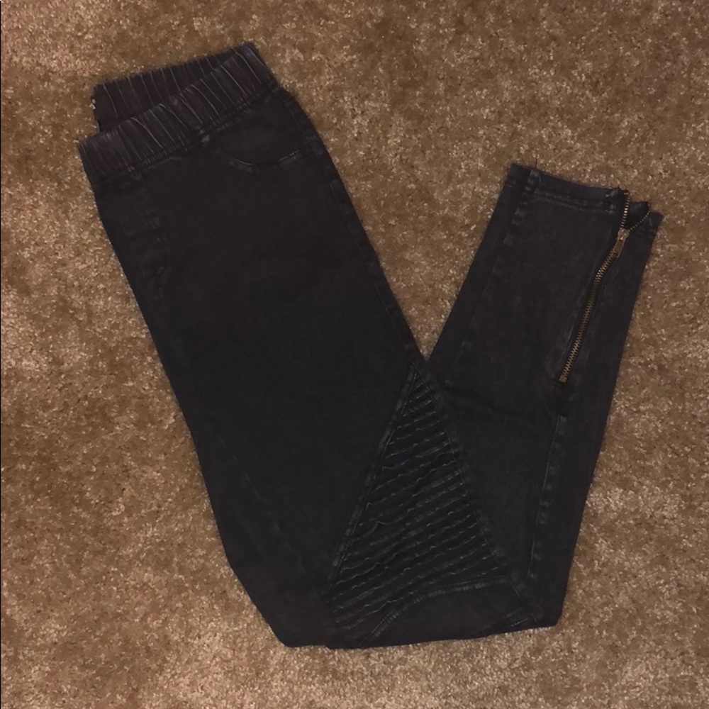 Black jean leggings